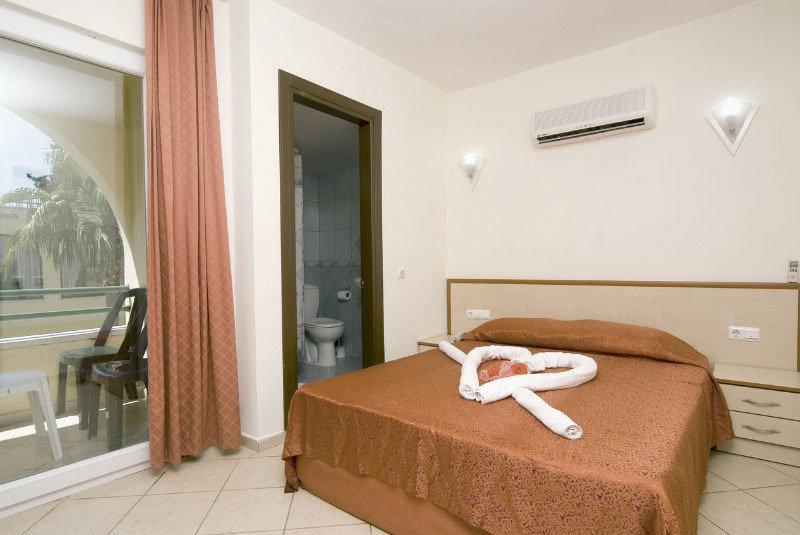 Hotel Golden Sun بيلديبي المظهر الخارجي الصورة